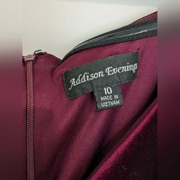 Addison Evenings Burgundy Velvet Open Leg Jumpsuit Size 10 - Picture 7 of 7